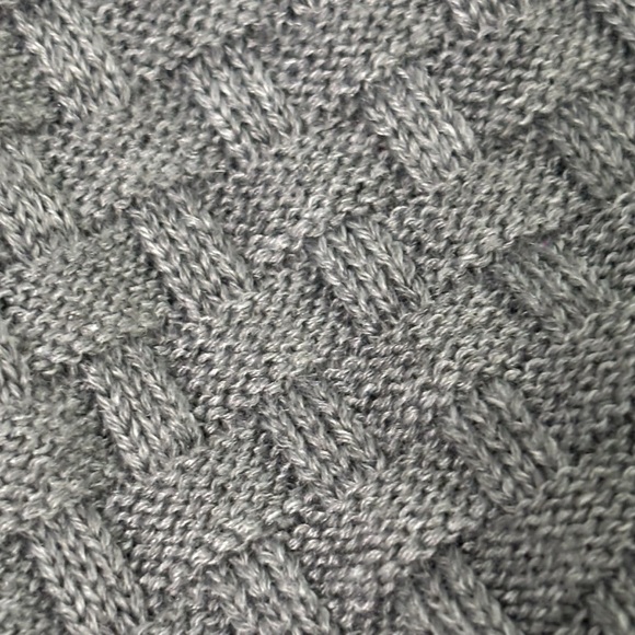 ELK - SIZE LARGE - SOFT GRAY - KNIT LIKE WAFFLE WEAVE - HOODIE - SIZE LARGE B19 - Picture 6 of 12